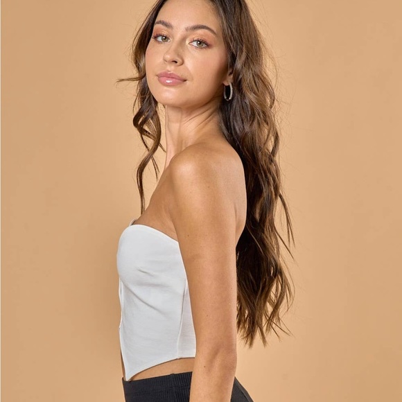 Butterfly cut-out crop top - Picture 5 of 5